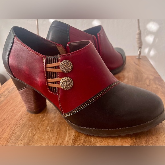 SOCOFY ANKLE BOOTS WITH SIDE ZIP - Picture 1 of 9